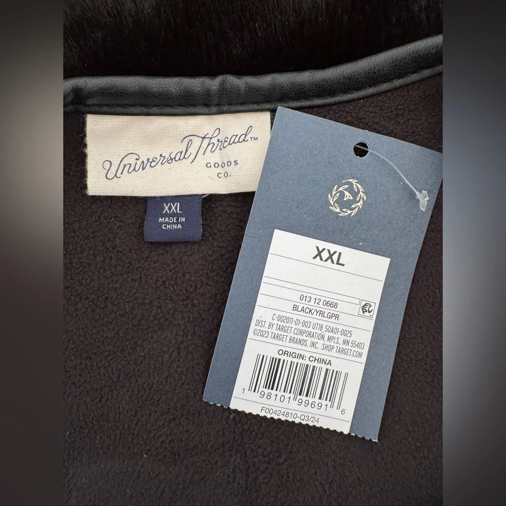 Universal Thread Women's Black Faux Fur Jacket, Size XXL - NWT - Picture 8 of 13